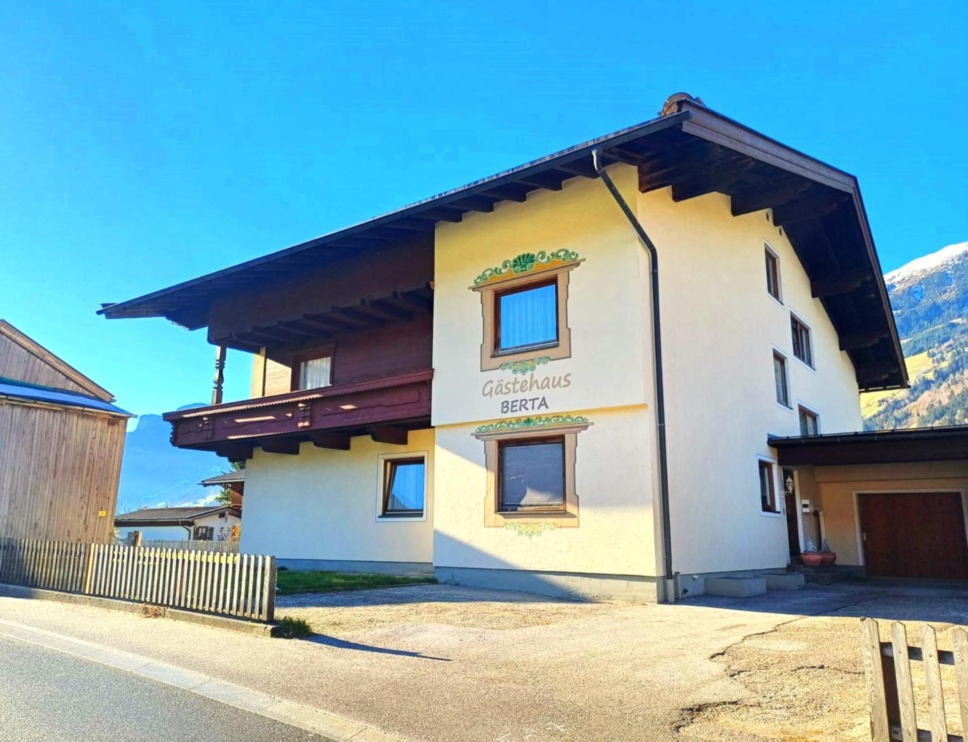 Gaestehaus Berta Цель-ам-Циллер Экстерьер фото